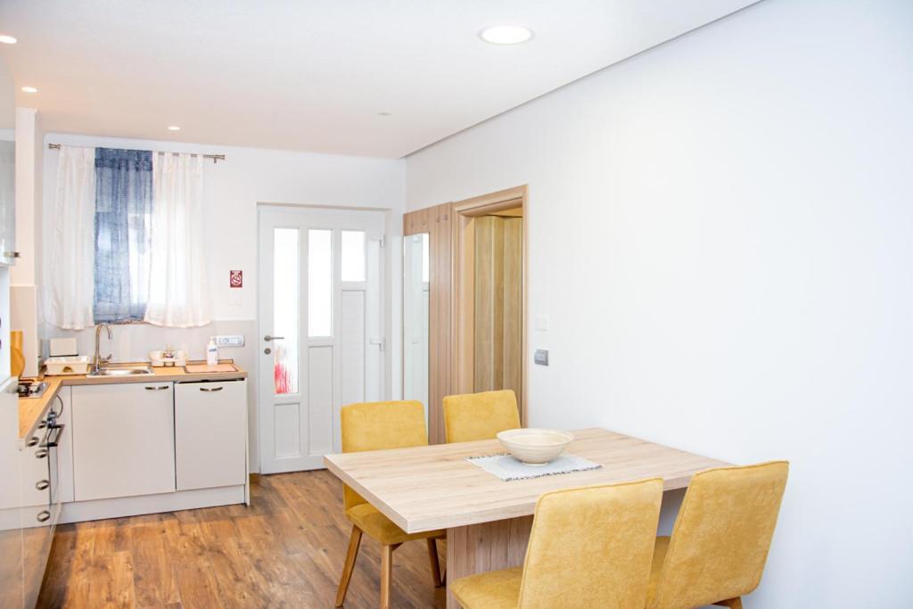 App Roko 3 Apartment Porec Exterior photo